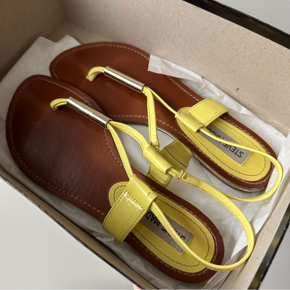 Steve Madden Flat Sandals